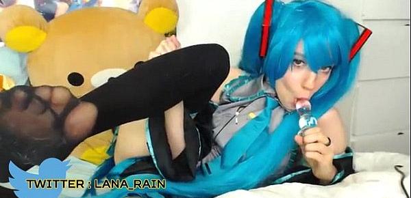  Lana Rain cosplaying as Miku glass dildo cumshow